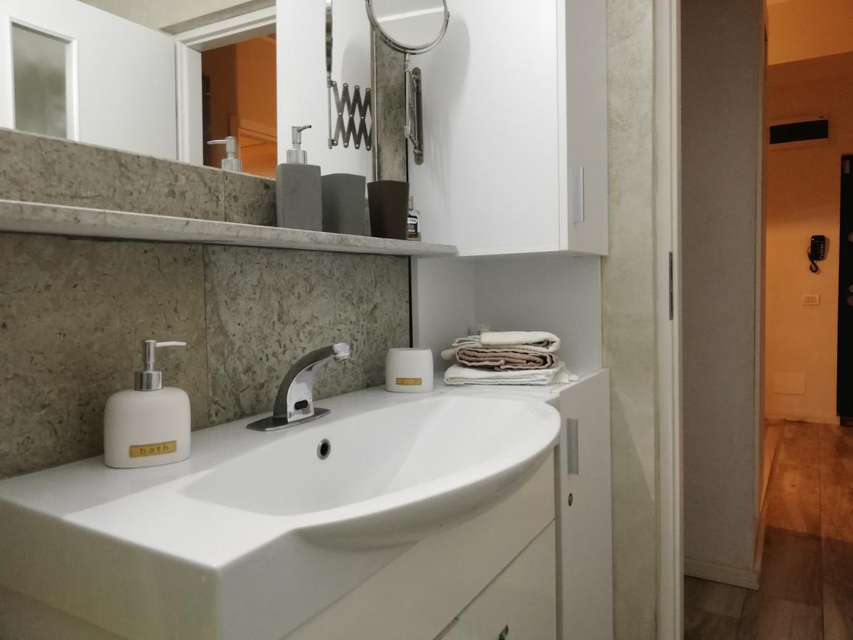 Апартаменти Tomis Apartament Констанца Екстер'єр фото
